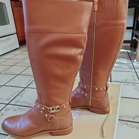 Michael kors boots size 8 color tan - Picture 7 of 9
